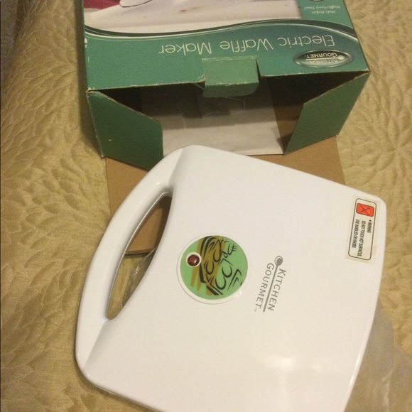 $17 firm 🎁New waffle maker kitchen Gourmet - Picture 2 of 3